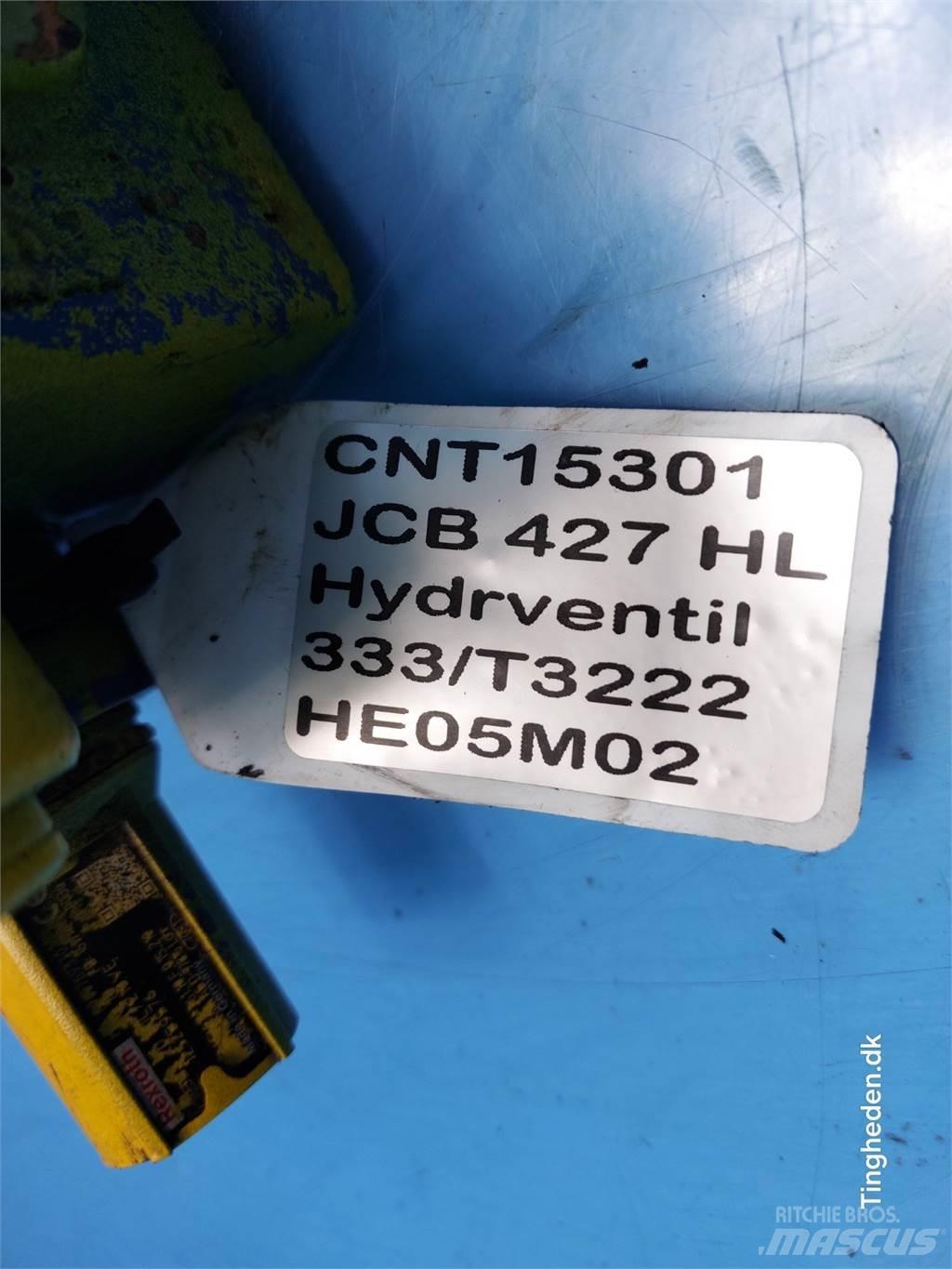 JCB 427 HL Výložníky a lžíce
