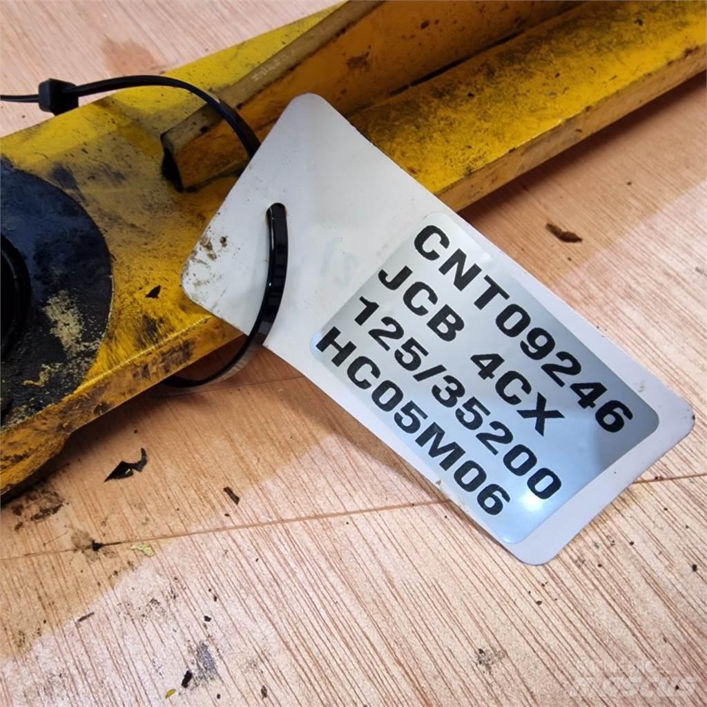 JCB 4CX Výložníky a lžíce