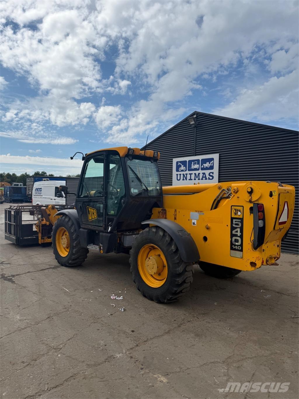JCB 540-140 Teleskopické manipulátory