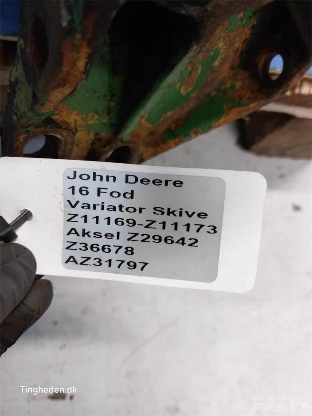 John Deere 1000 Příslušenství a náhradní díly ke kombajnům