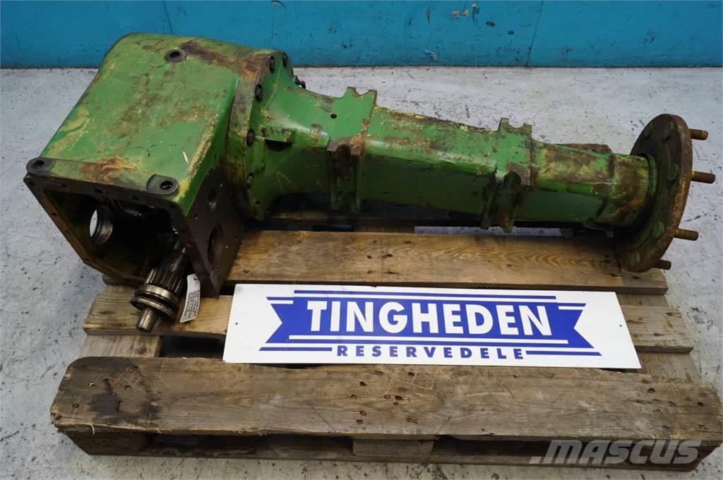 John Deere 1042 Převodovka