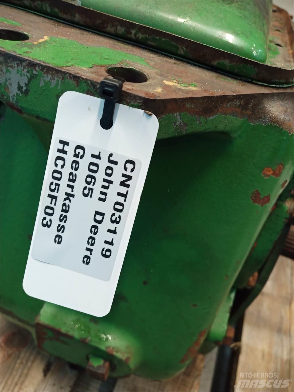 John Deere 1065 Převodovka