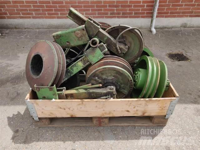 John Deere 1075 Další