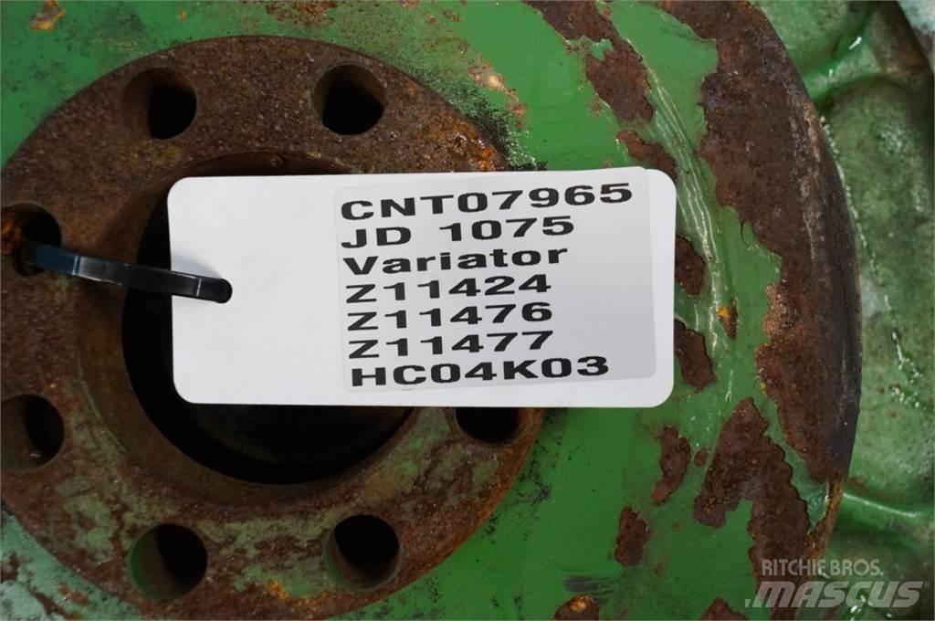 John Deere 1075 Další