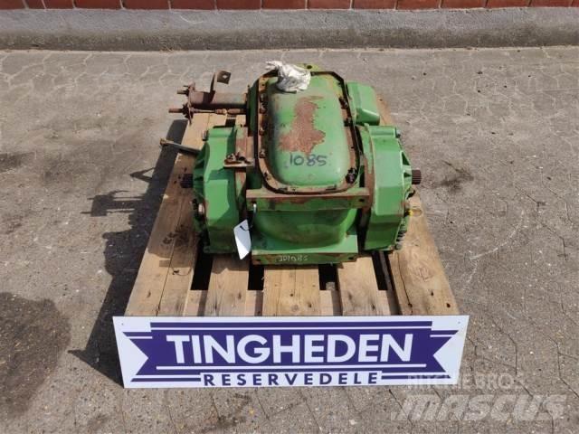 John Deere 1085 Převodovka