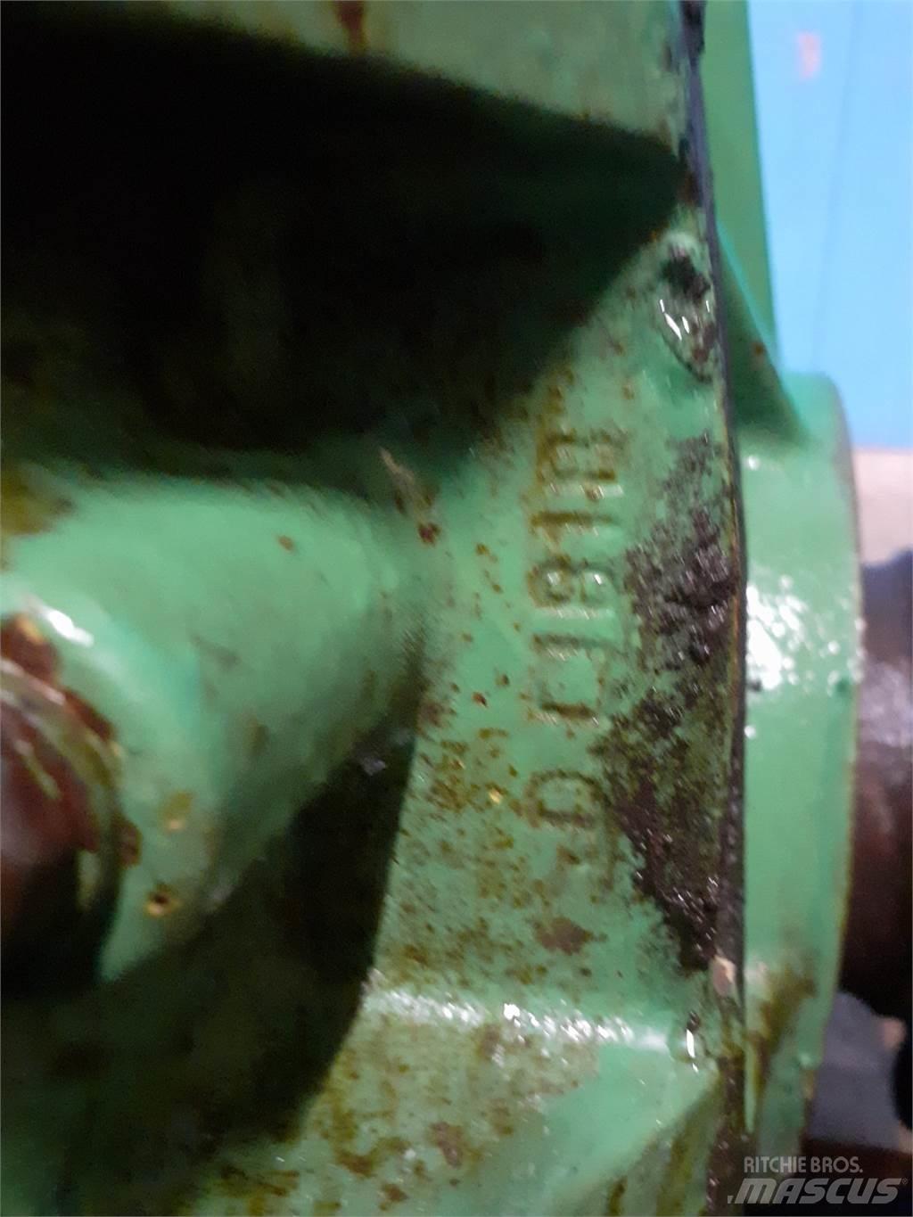 John Deere 1085 Příslušenství a náhradní díly ke kombajnům