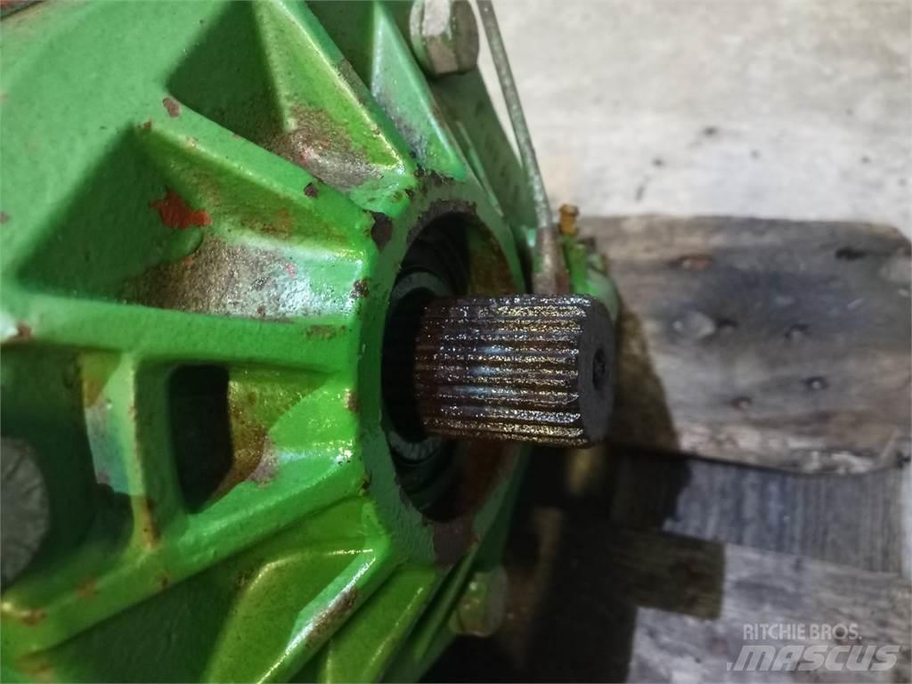 John Deere 1085 Převodovka