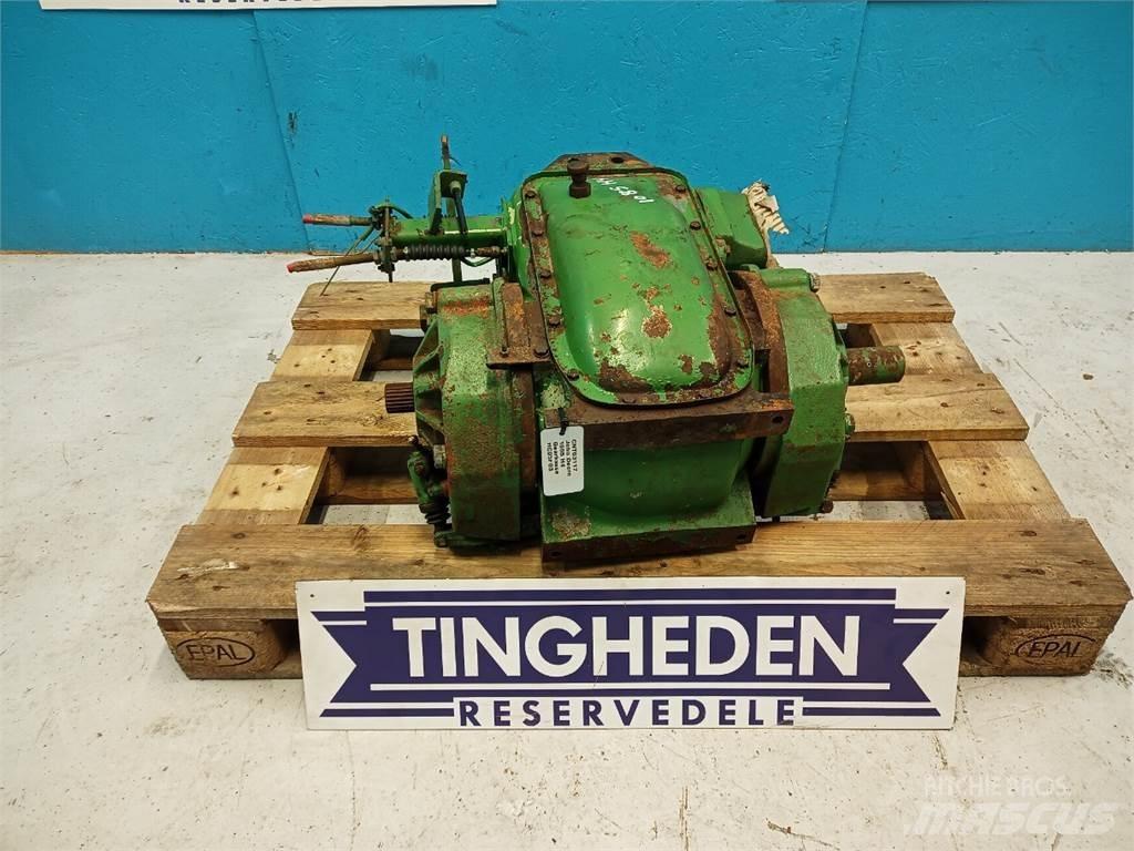 John Deere 1085 Převodovka