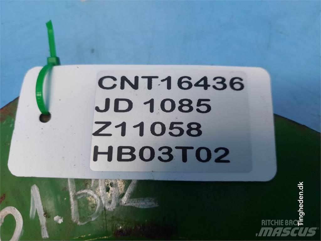 John Deere 1085 Sypače písku a soli