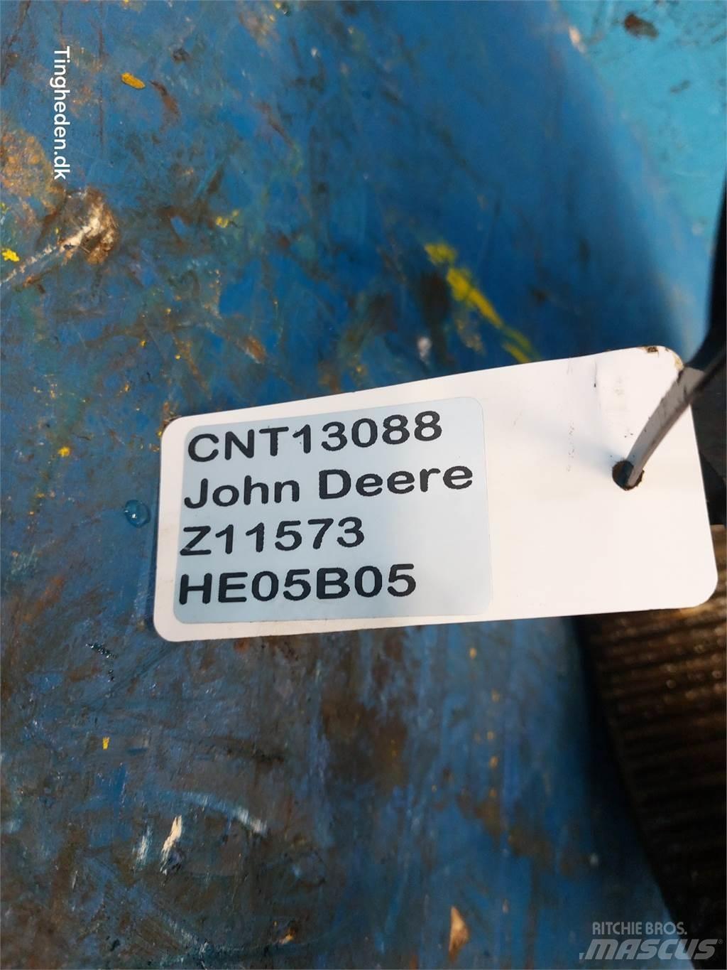 John Deere 1165 Další