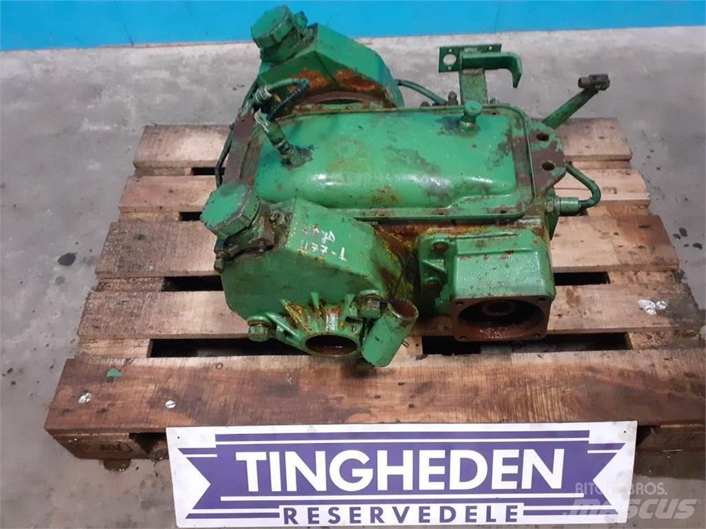 John Deere 1177 Převodovka
