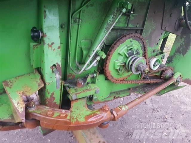 John Deere 14 Příslušenství a náhradní díly ke kombajnům