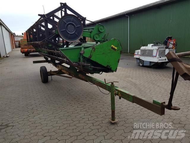 John Deere 16 Příslušenství a náhradní díly ke kombajnům