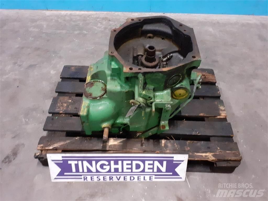 John Deere 2040 Převodovka
