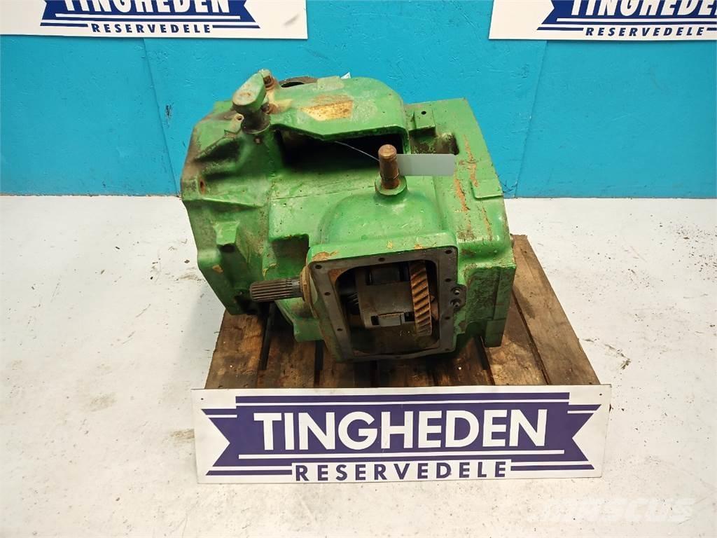 John Deere 2040 Převodovka