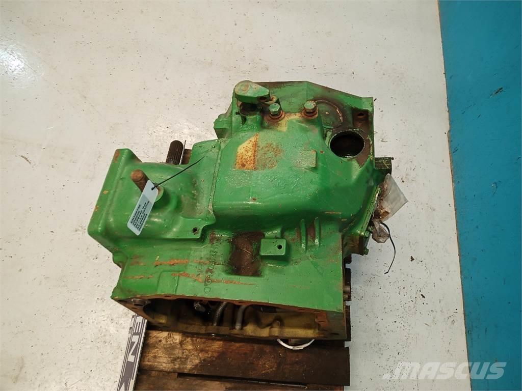John Deere 2040 Převodovka