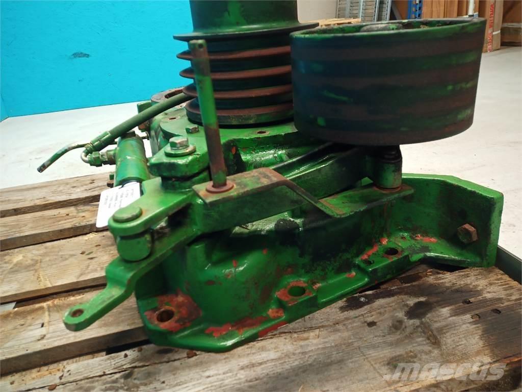 John Deere 2054 Převodovka