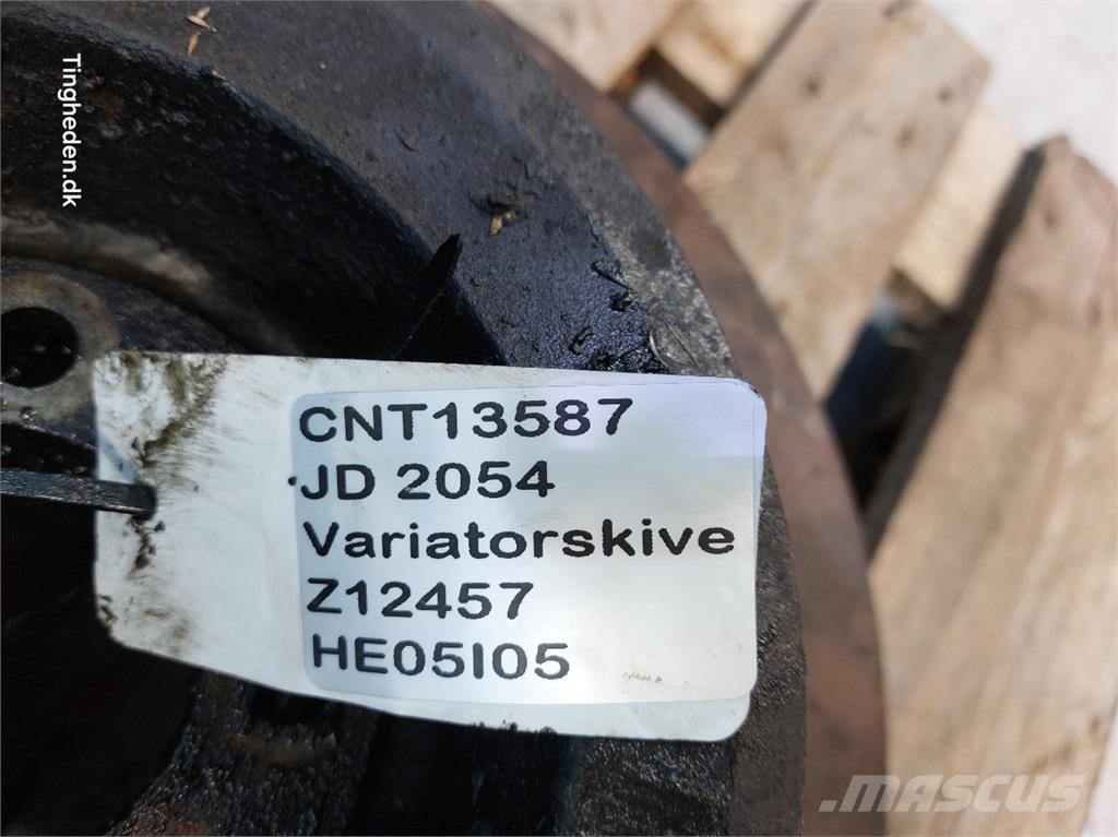 John Deere 2054 Další