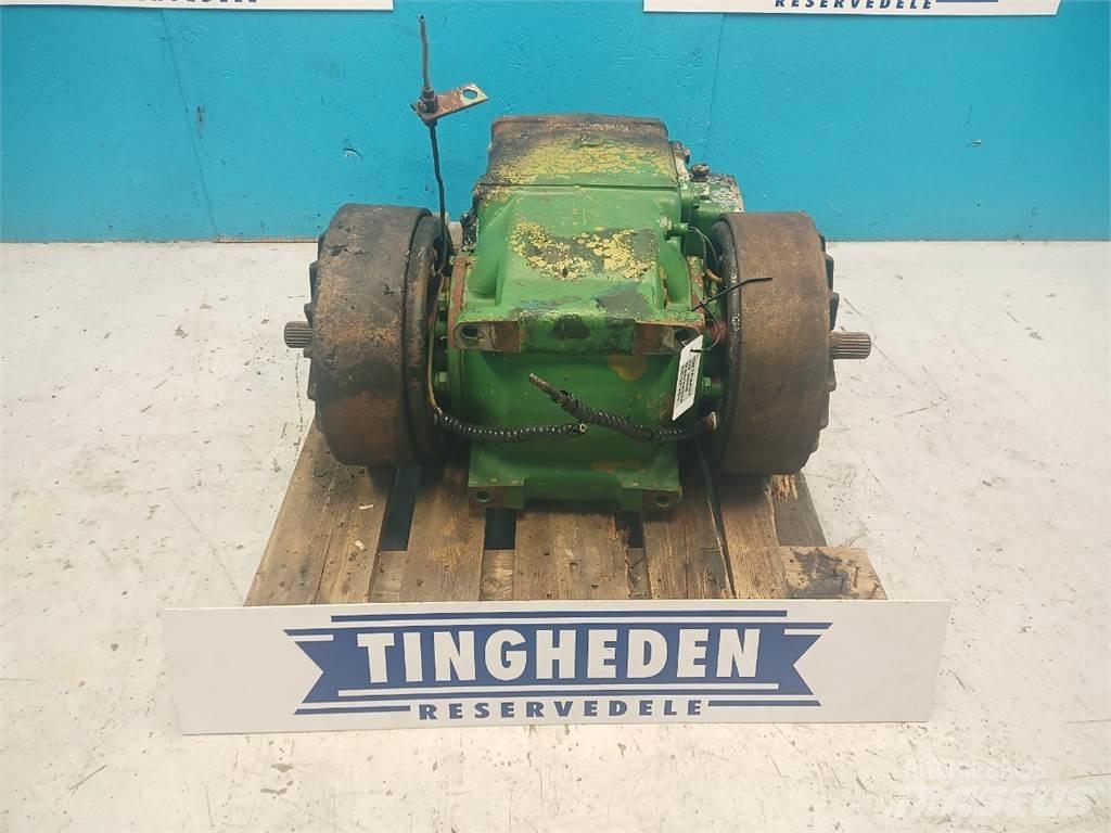John Deere 2066 Převodovka