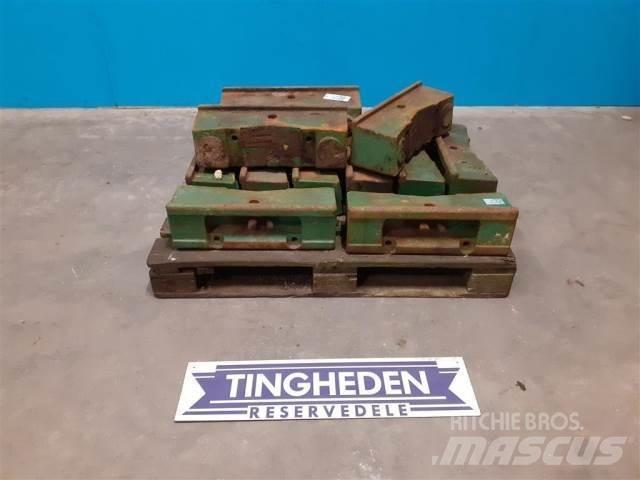 John Deere 2140 Přední závaží