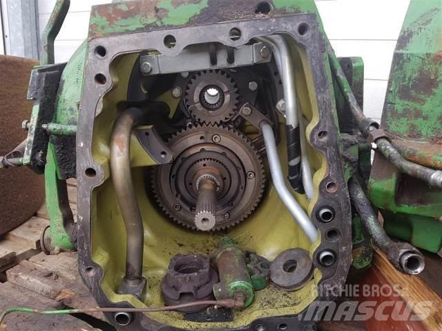 John Deere 2140 Převodovka