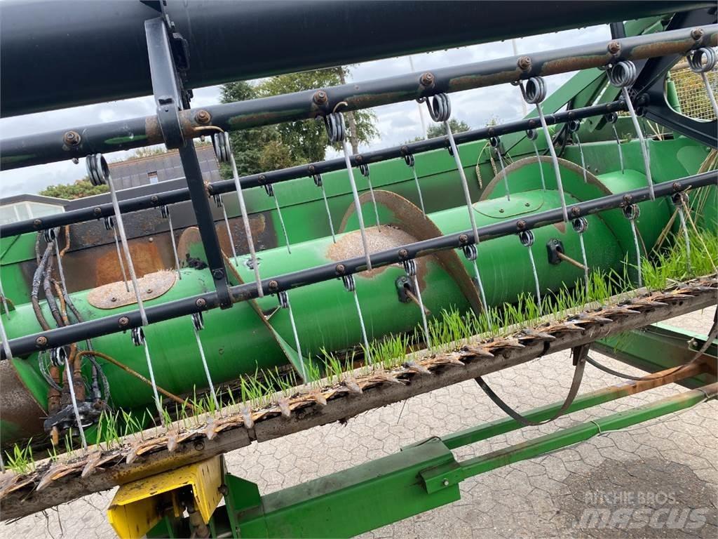 John Deere 25 Příslušenství a náhradní díly ke kombajnům