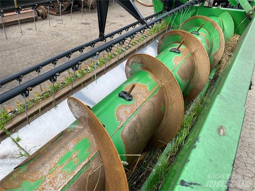 John Deere 25 Příslušenství a náhradní díly ke kombajnům