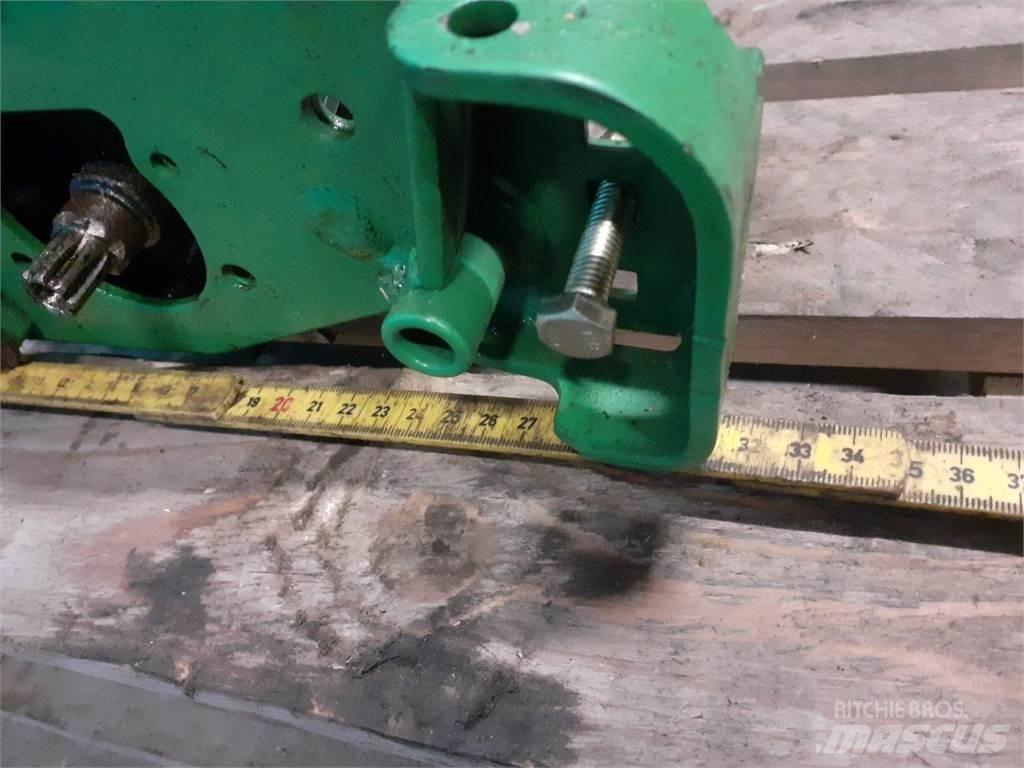 John Deere 2500 Robotické sekačky