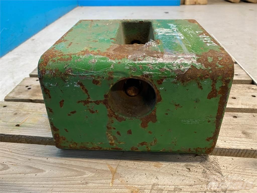 John Deere 3040 Přední závaží