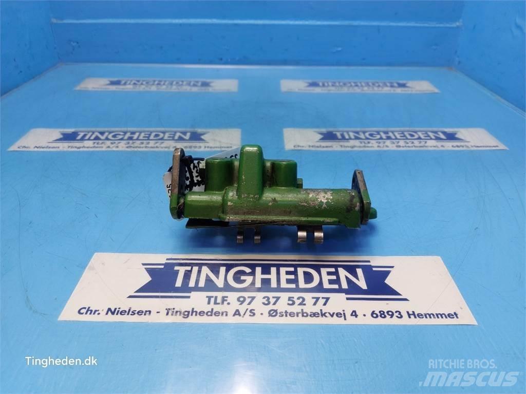 John Deere 3040 Převodovka