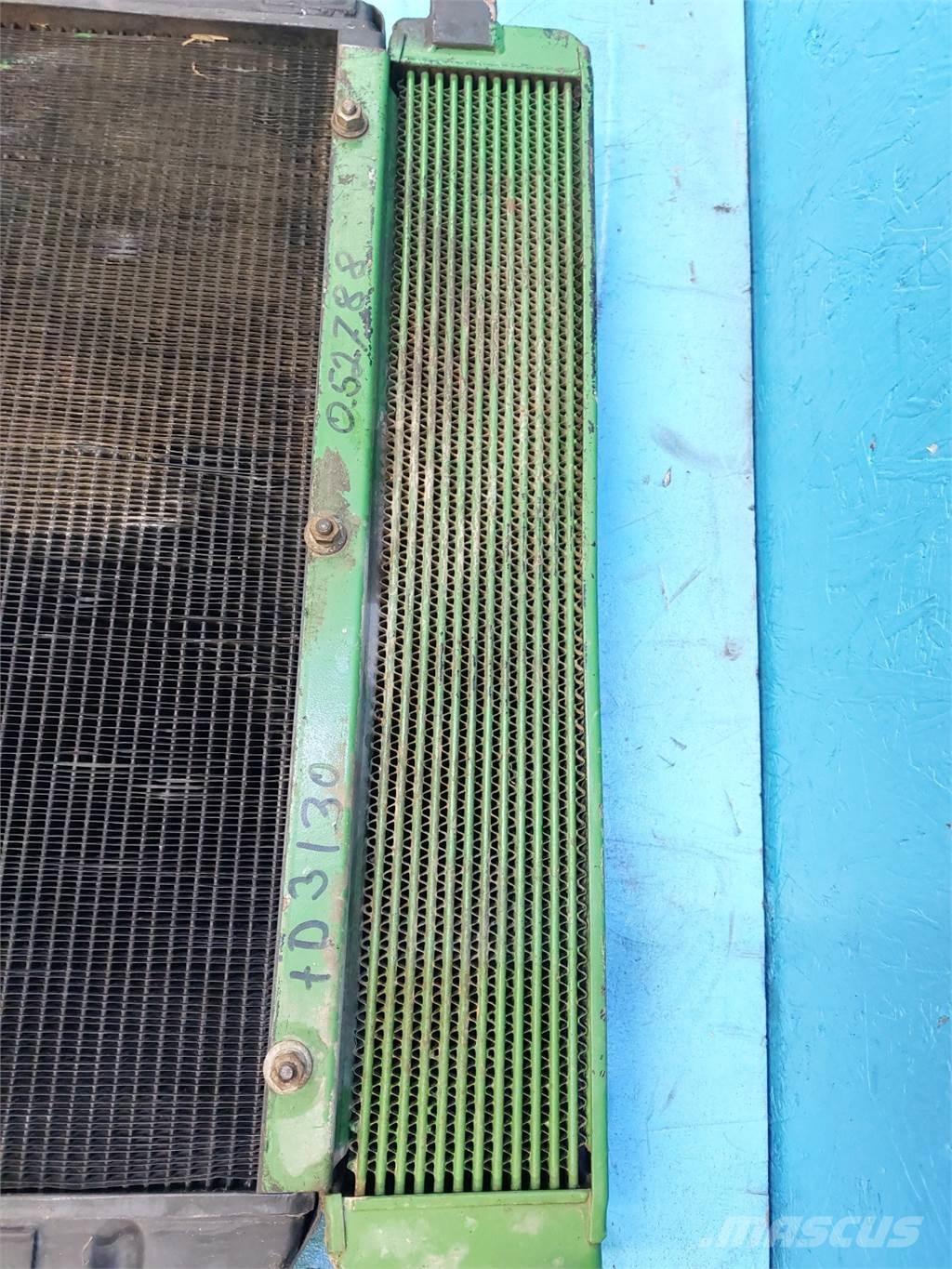 John Deere 3130 Radiátory