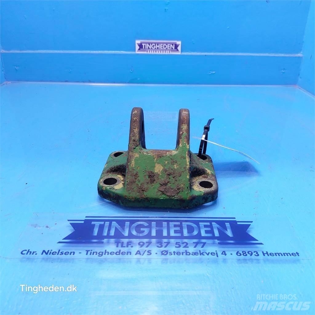 John Deere 3140 Další příslušenství k traktorům
