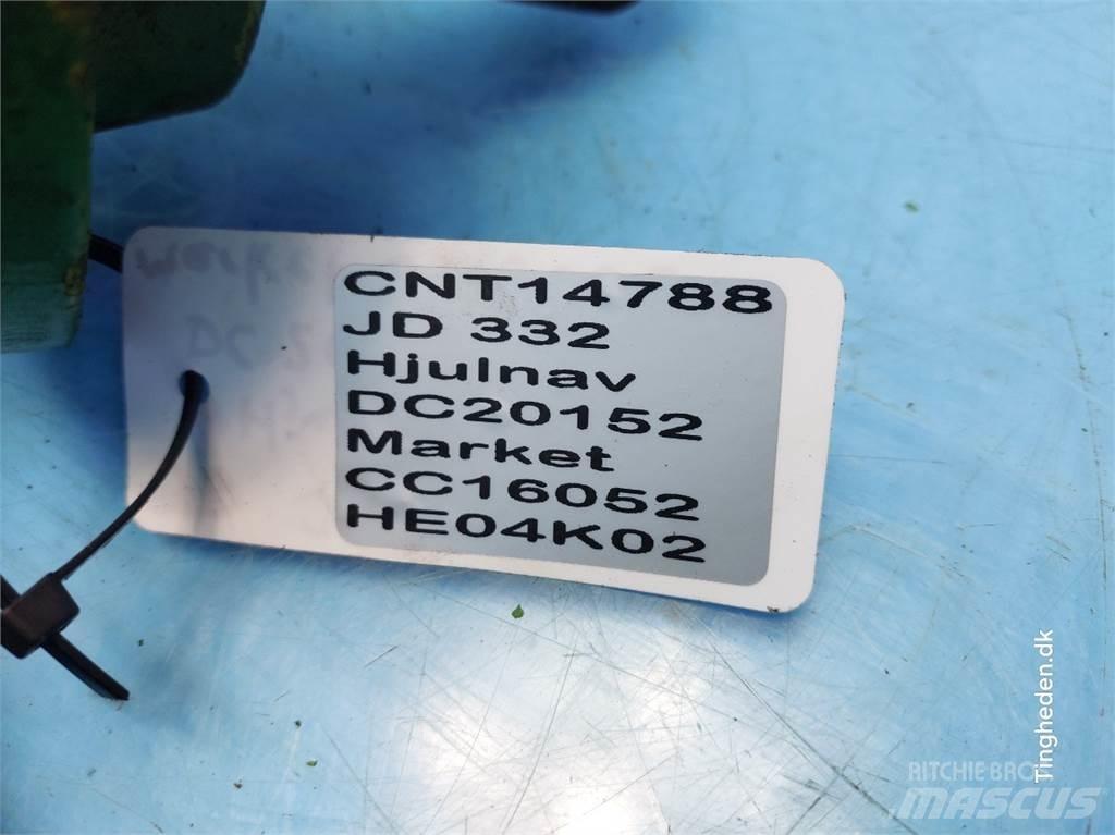 John Deere 332 Nápravy