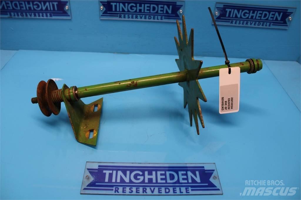 John Deere 348 Čelisti na balíky