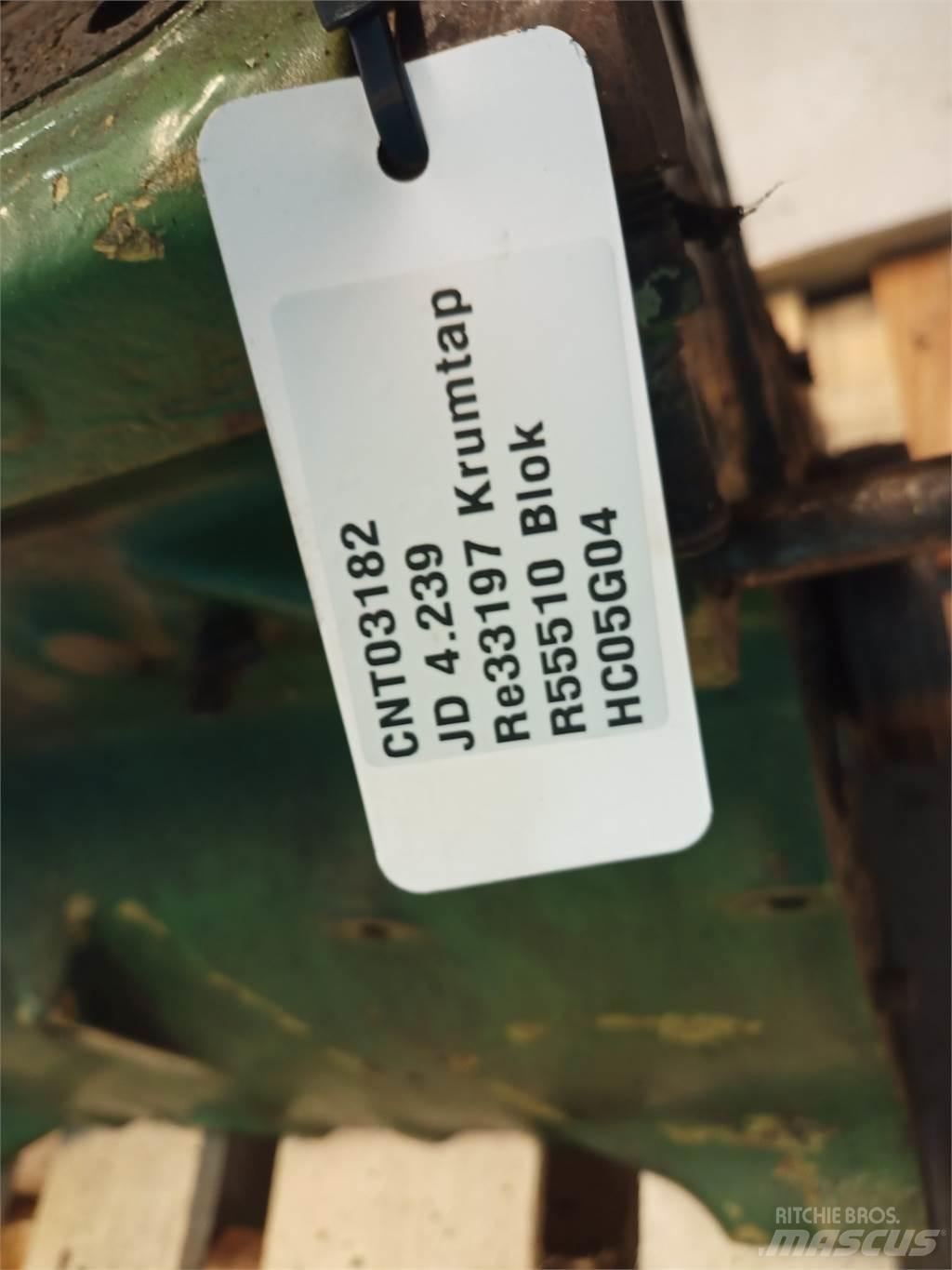 John Deere 4239 Motory