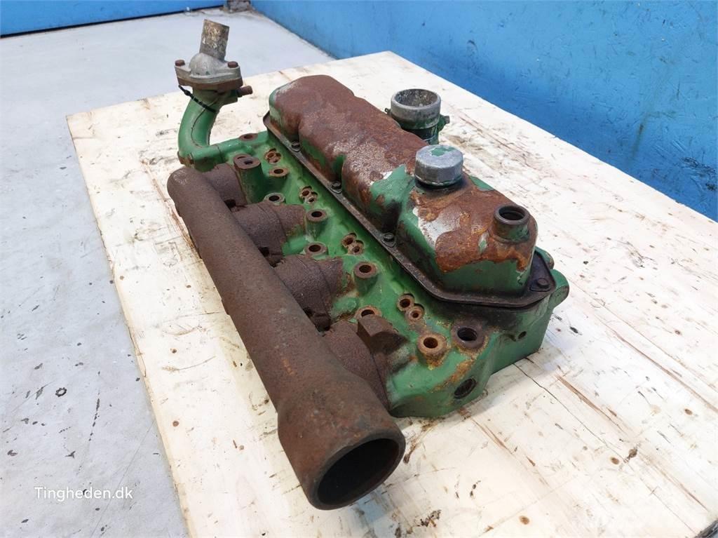 John Deere 4239 Motory