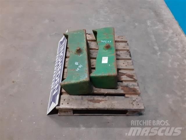 John Deere 4240 Přední závaží