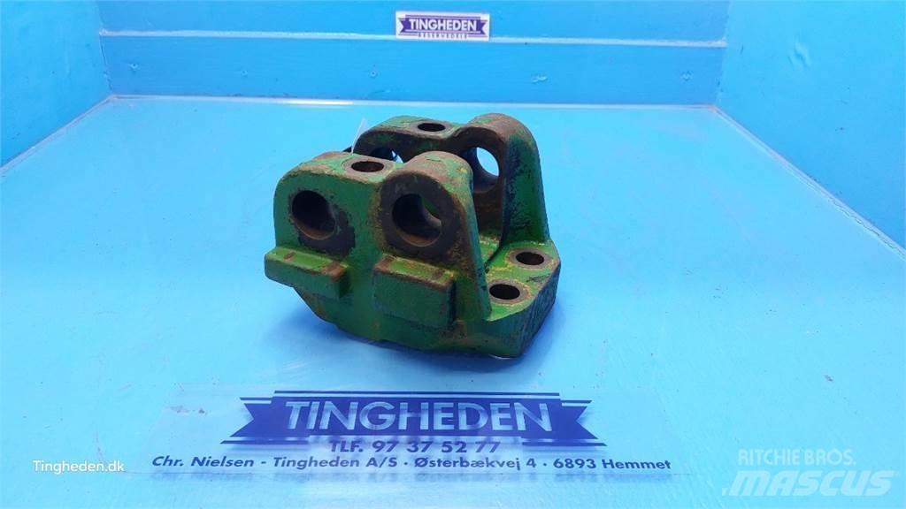 John Deere 4255 Další příslušenství k traktorům