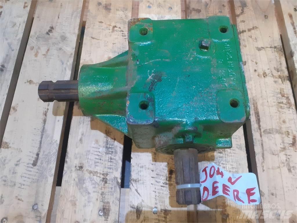 John Deere 550 Převodovka