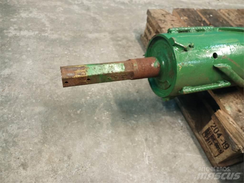 John Deere 550 Další