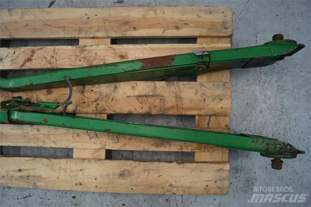 John Deere 590 Další