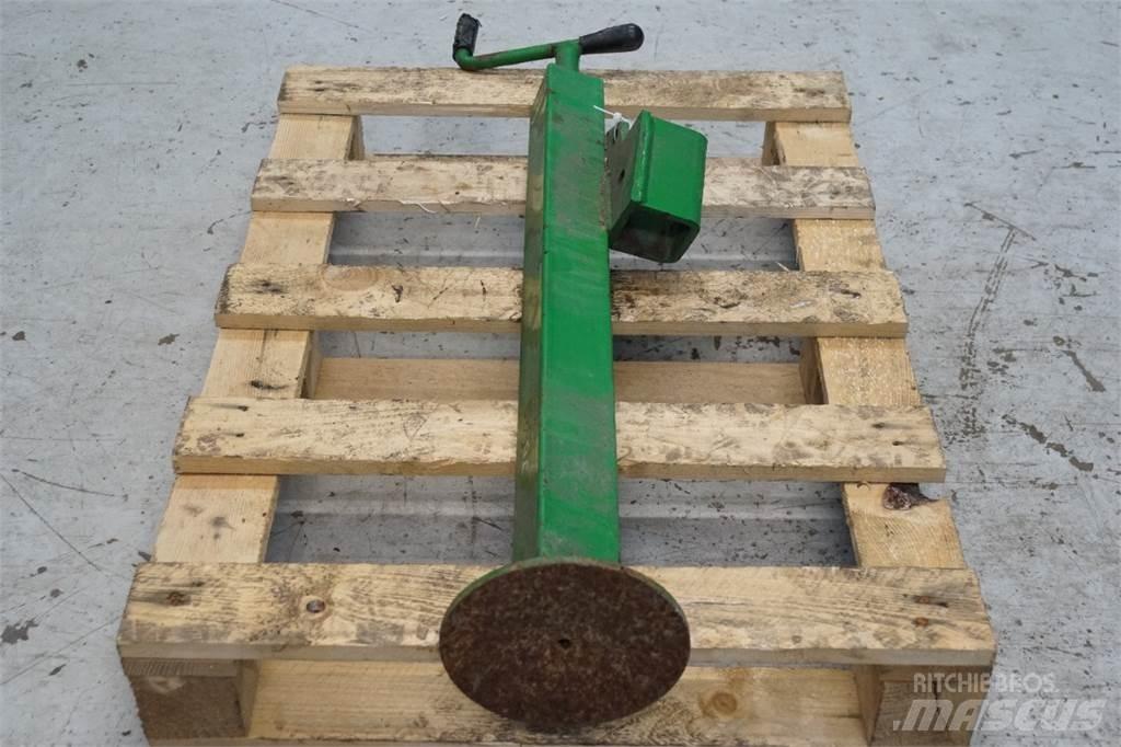 John Deere 590 Další