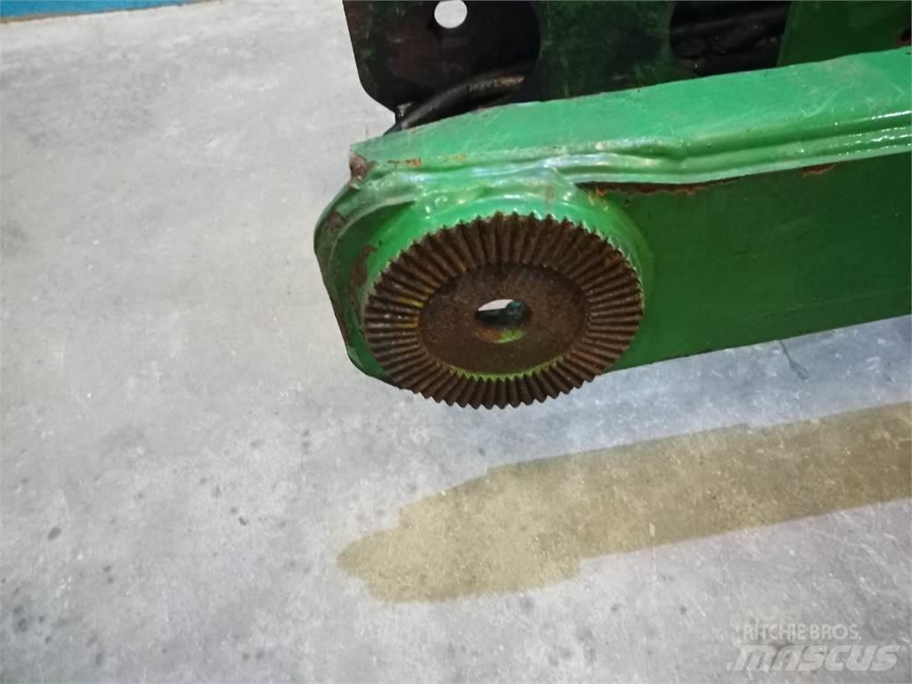 John Deere 592 Další