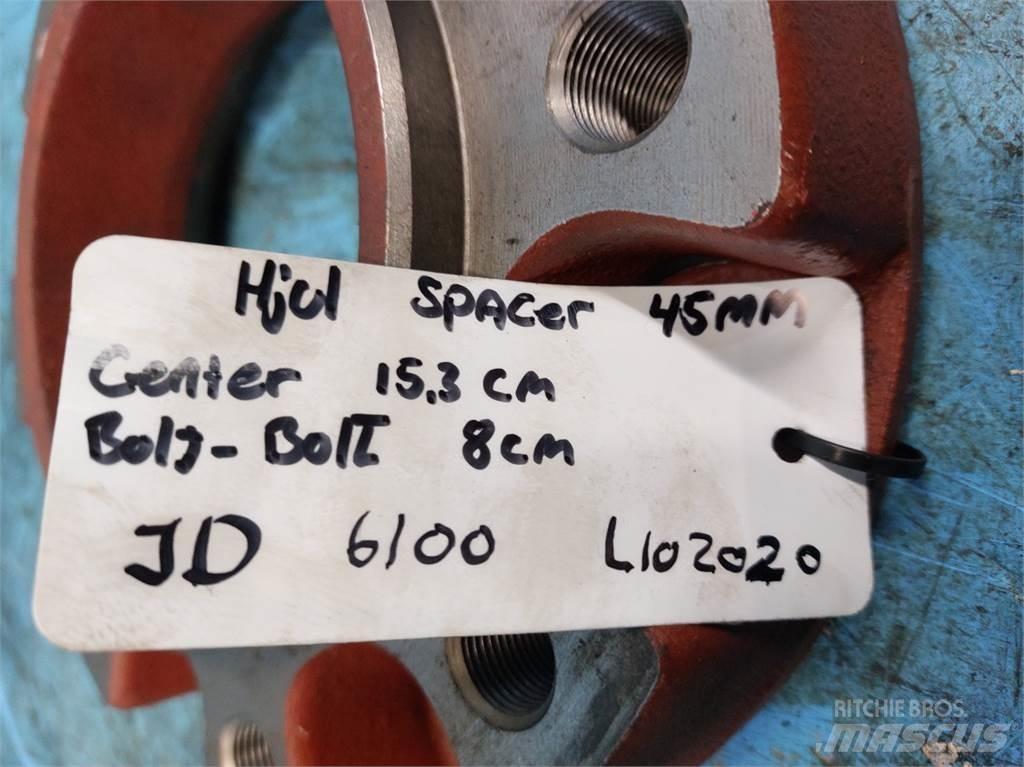 John Deere 6100 Pneumatiky, kola a ráfky