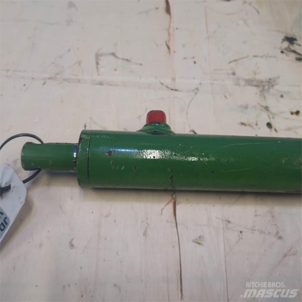 John Deere 820 Hydraulika