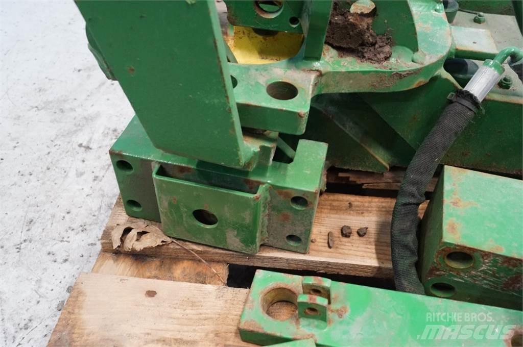 John Deere 8235R Další příslušenství k traktorům