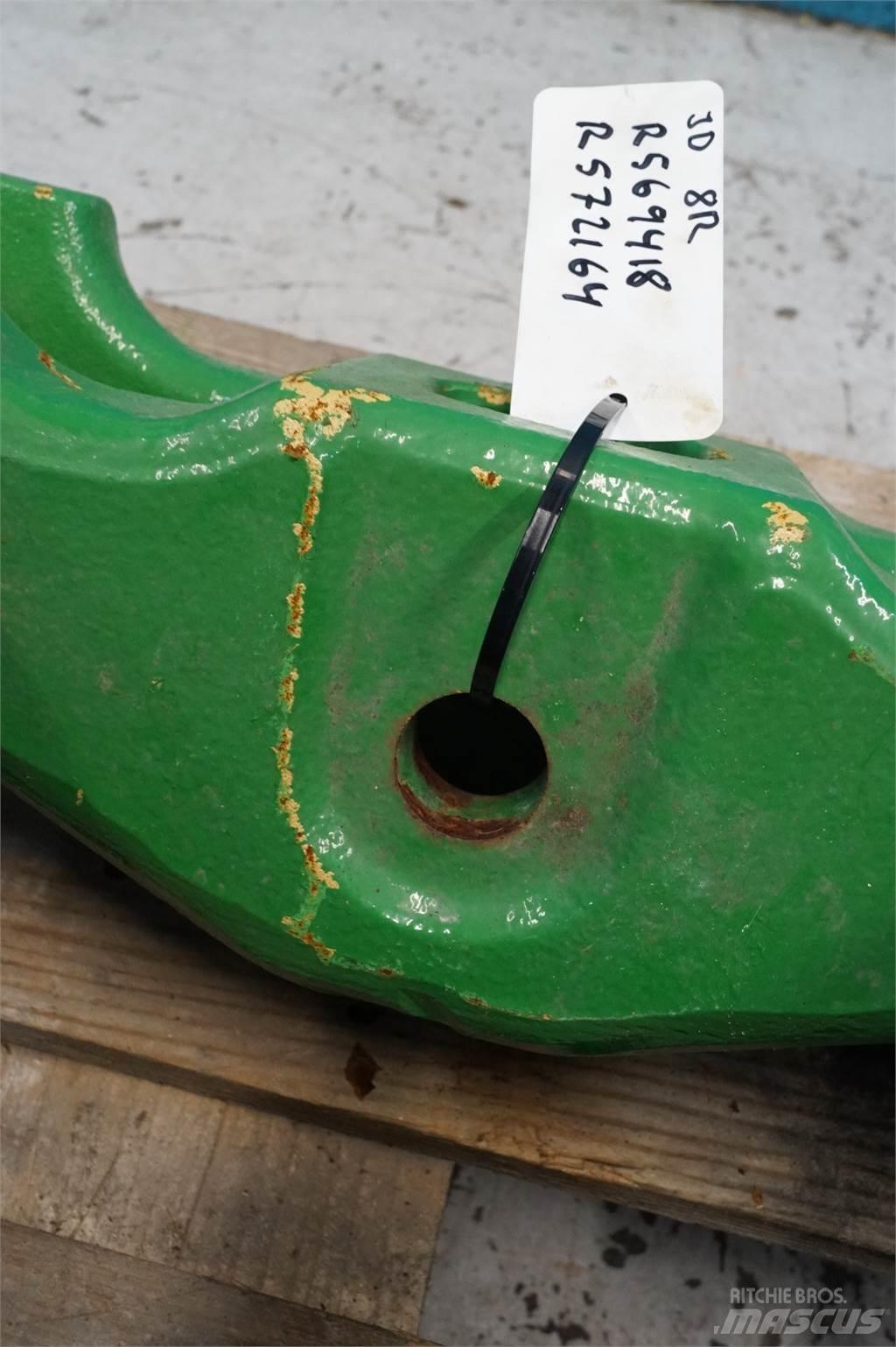 John Deere 8R Přední závaží