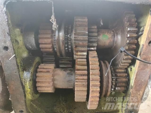 John Deere 942 Převodovka