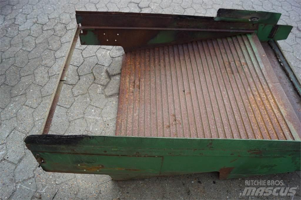 John Deere 952 Sypače písku a soli