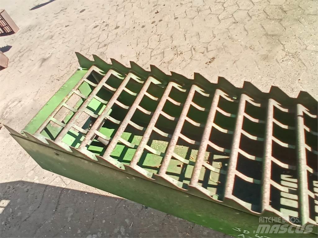 John Deere 9540 Příslušenství a náhradní díly ke kombajnům